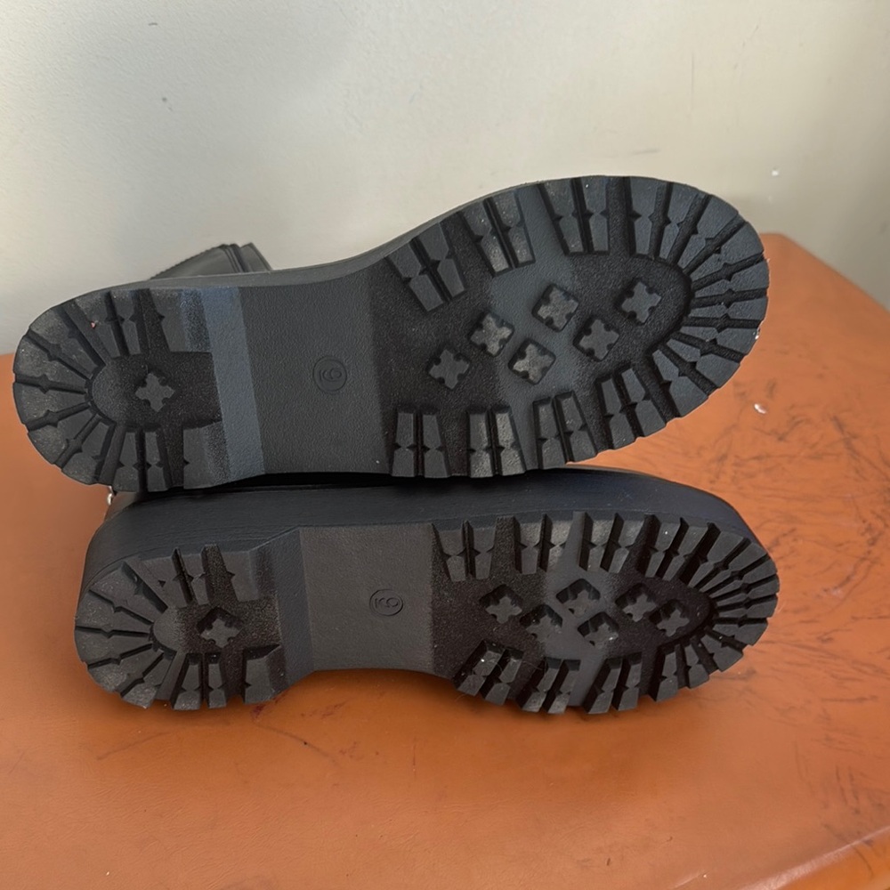 Wild Pair Black Combat Moto Boots - Picture 3 of 3